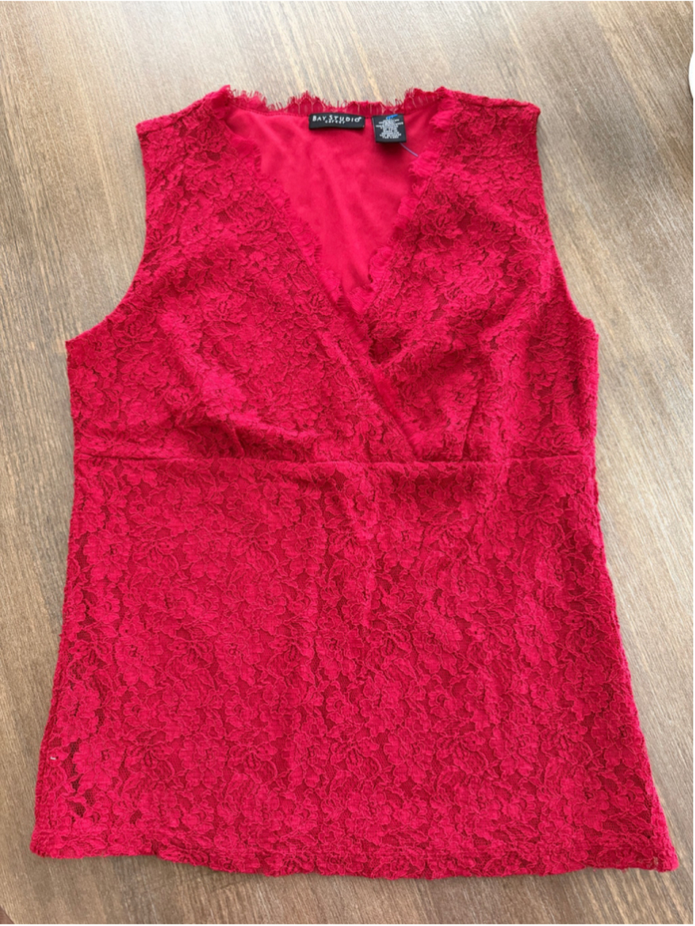 Bay Studio Red Lace Sleeveless Blouse Size M EUC